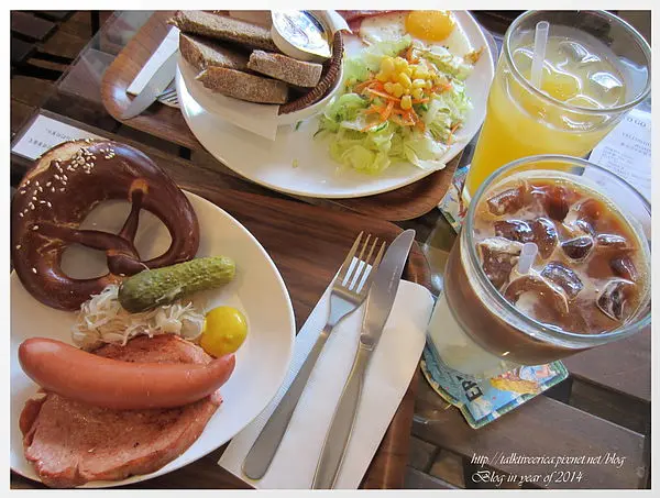 『呷』「捷運永安市場站」☆ 黃白小屋 ☆ 美味特別的德式早午餐