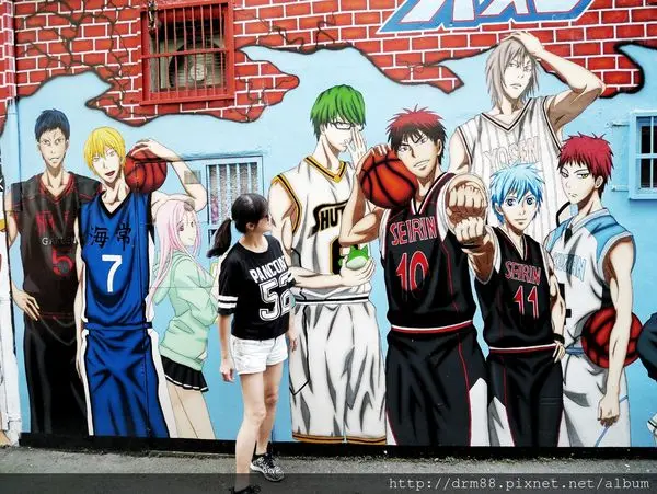 台中西區景點，林森路動漫彩繪巷，海賊王彩繪村＆蒔初甜點，打卡景點。