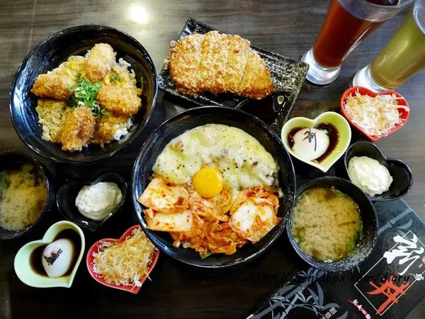 新丼 心動 日式丼飯 鄰近中山捷運站 當代藝術館 給你不一樣的創意美味