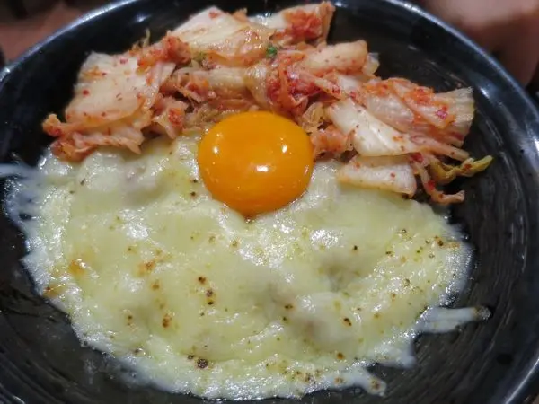 *台北美食*新丼日式丼飯專賣店，新口味「韓美新丼」香濃美式起司加韓式泡菜，蹦出新滋味!