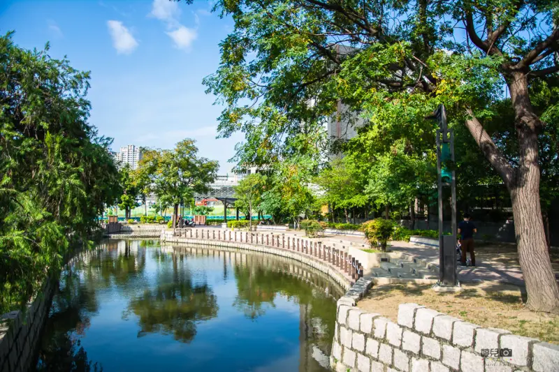 ｜高雄景點｜曹公圳生態公園，漫步河邊沿途欣賞鳳山縣城周邊景色 - 阿婷的旅行札記。