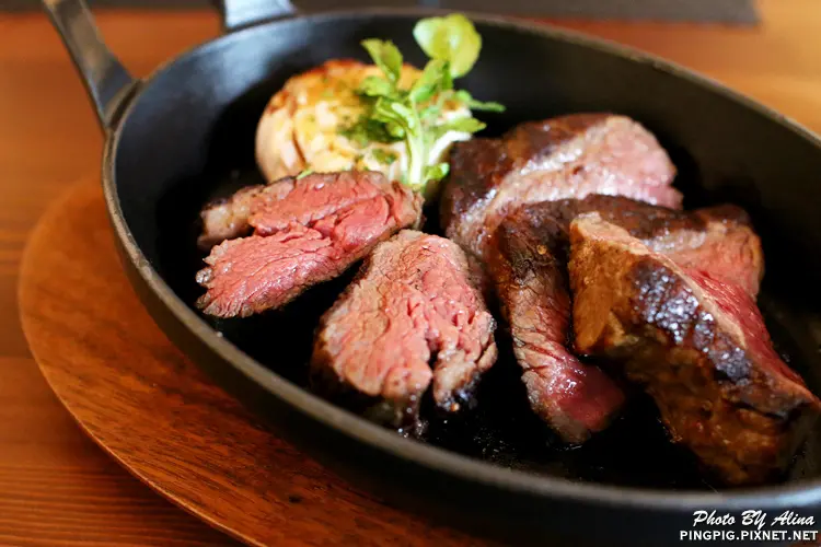 【食記】台北內湖西湖站 Dannys Whats Grill. Whats Green 教父牛排 澳洲M7紐約客牛排好銷魂