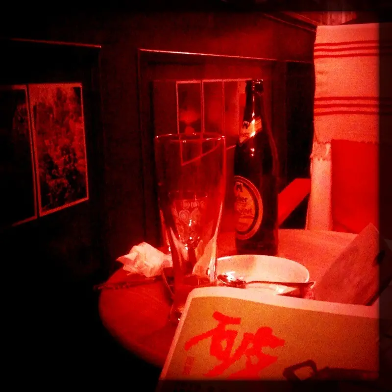 國王。蝴蝶。秘密基地