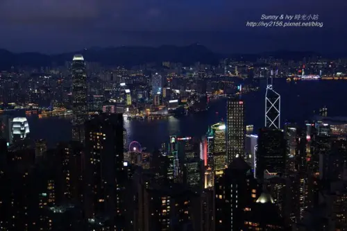 【香港中環親子旅遊】太平山美景，從白天到晚上都看不膩，搭山頂纜車必買快速通關