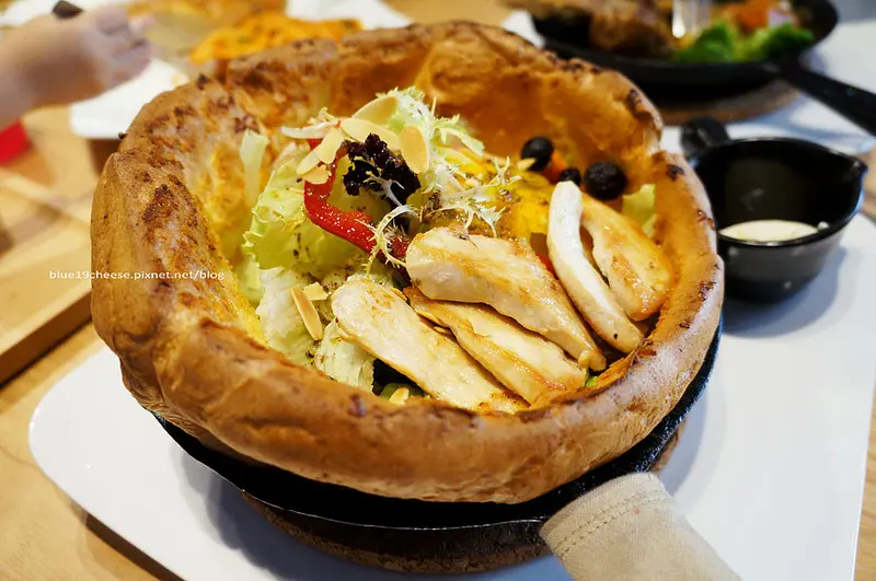 【台中早午餐午茶】喬茵是媽媽Joyce mom - 舒適的挑高空間.滿適合三五好友聚會的地方