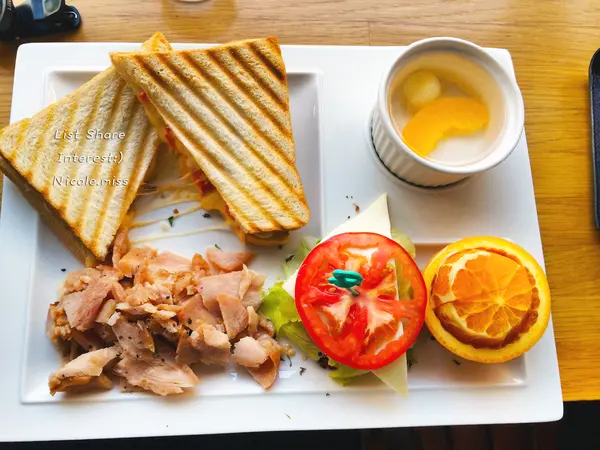 [美食]♥♥ 巷弄特色小店「塔羅仕咖啡」咖啡可愛拉花