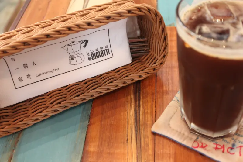 【台北。文山】追尋九把刀大，筆下翻拍電影場景咖啡館～等一個人咖啡Cafe.Waiting.Love