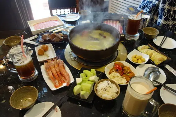 吳阿水老茶館 捷運雙連站推薦美食，古早味炭火鍋、台灣飲茶、台式茶點，合適聚餐的推薦餐廳