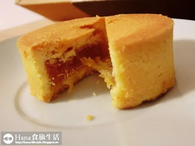 
吳寶春 無嫌鳳梨酥 | 中秋禮盒首選 純鳳梨內餡 鴨蛋餅皮 以母親之名 重現台灣50年代的酸甜 (蛋奶素)
