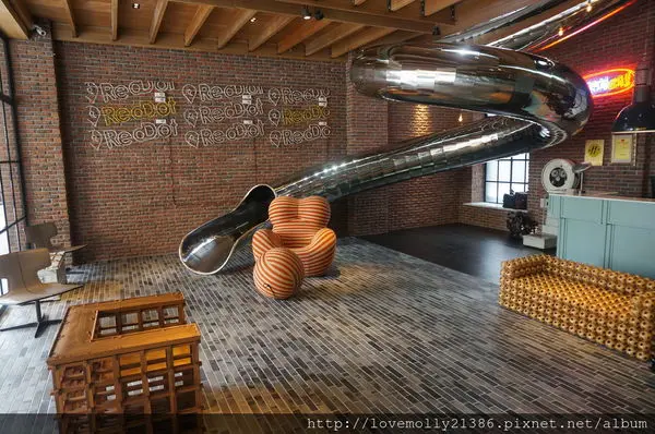 (住宿)台中 地表最潮旅店!!!說什麼我也要住進去!!!::紅點文旅::