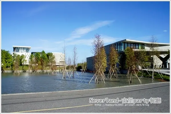 宜蘭。氣氛佳餐點種類多一起來歡樂【古堡PARTY餐廳】        
      