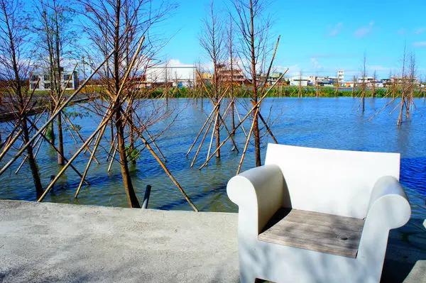 【宜蘭五結 | 景觀餐廳】落羽松環繞的水上餐廳-Neverland 獨立森林古堡Party餐廳