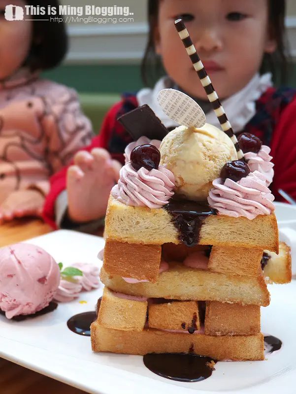 【台北大安│食記】莫凡彼咖啡館～好吃好玩的疊疊樂冰淇淋糖心吐司