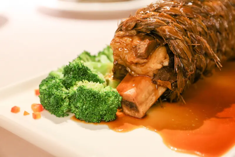 【常聚粵式料理】稻草西施牛-傳說中的功夫菜，大推脆皮叉燒！(內附完整菜單)