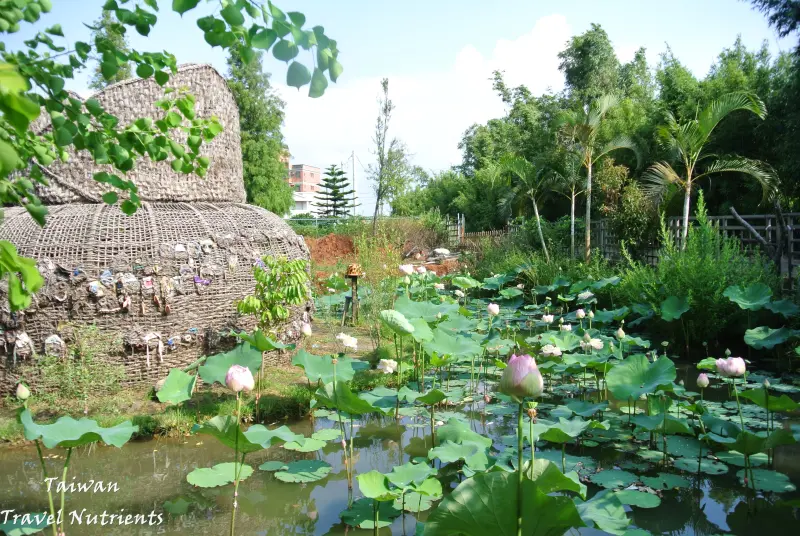 【桃園．觀音】你還沒在夏天追過蓮花，看過大王蓮嗎？ - 2014桃園蓮花季(蓮荷園休閒農場)