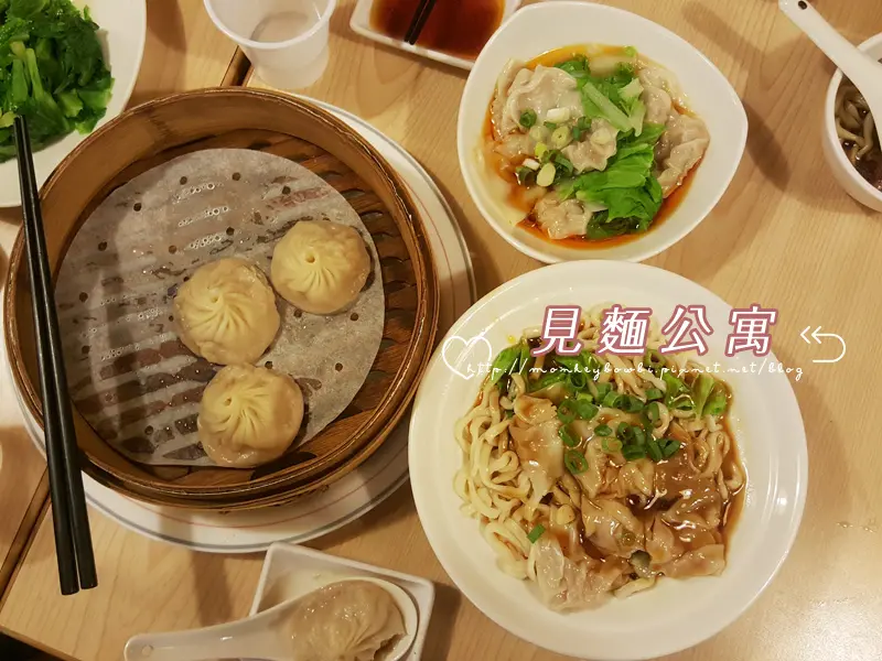 「食記⁂台北士林」見麵公寓 Noodle Flat，讓人摸不著頭緒的質感麵店