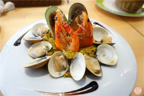 Sausalito CAFE。台中西區美術館附近莎莎莉朵早午餐餐廳，義大利麵、燉飯、漢堡、招牌鑄鐵鍋，飲料無限飲!