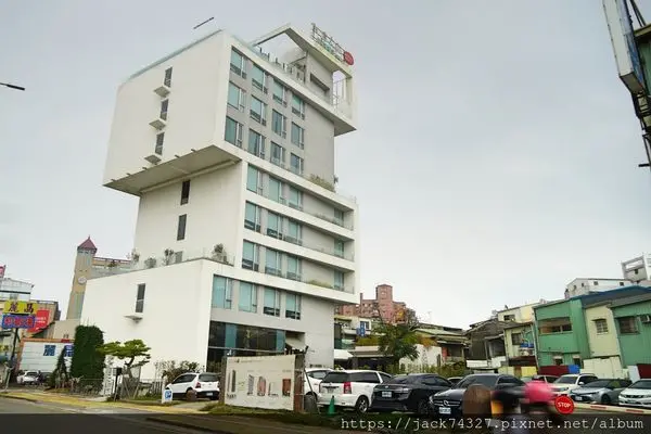 {嘉義住宿}票選為全台最美的飯店：「桃城茶樣子」，每間房間都有浴缸，可以泡「茶湯」，還有無邊際泳池，真的超級美！