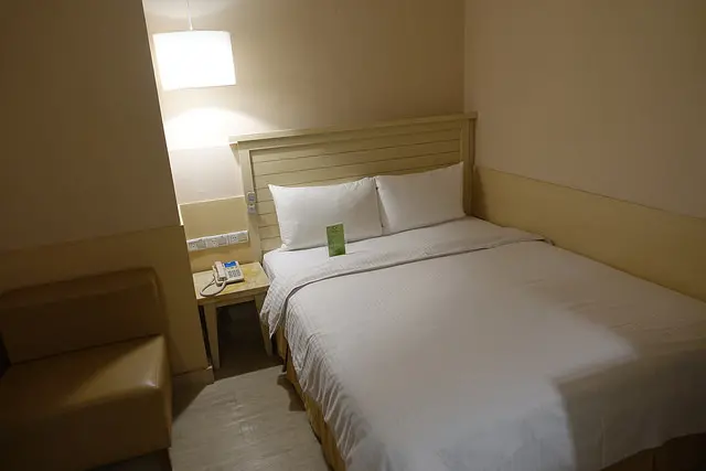 【台南】台南康橋商旅民生館。早餐與宵夜都超豐盛的平價商旅