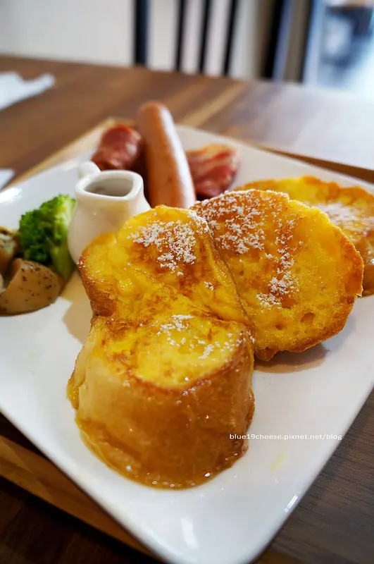 【台中西區早午餐】La bell cafe來杯咖啡 - 早餐營養好吃.滿推薦的~