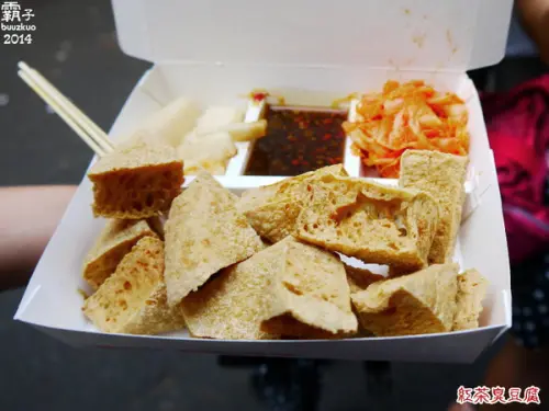 紅茶結合臭豆腐？？!!逢甲夜市裡想像不到的