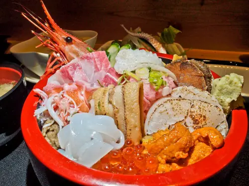 海鮮丼中的王者!! 串鳥2店 『極品海鮮丼』, 商業午餐同步開賣中