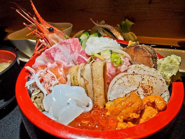 海鮮丼中的王者!! 串鳥2店 『極品海鮮丼』, 商業午餐同步開賣中