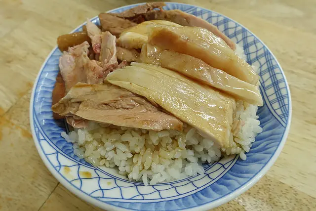【食記】嘉義民雄。微笑雞肉飯~大推火雞肉片飯