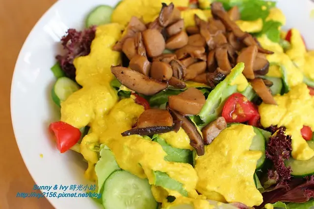 【台北中正食記】Ooh Cha Cha 自然食。三角玻璃窗的加州輕蔬食