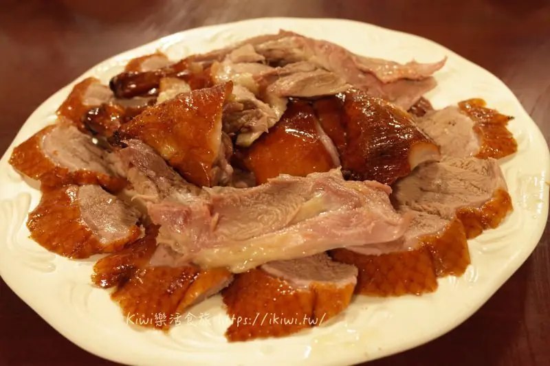 高雄仁武烤鴨推薦｜仁武烤鴨 外酥內肥多汁 高雄烤鴨排隊美食名店 - Kiwi 樂活食旅