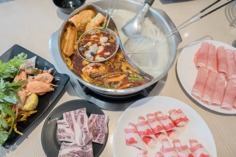 饗宴麻辣火鍋 台南東區五百元有找．食材新鮮多樣化 在地人假日首選