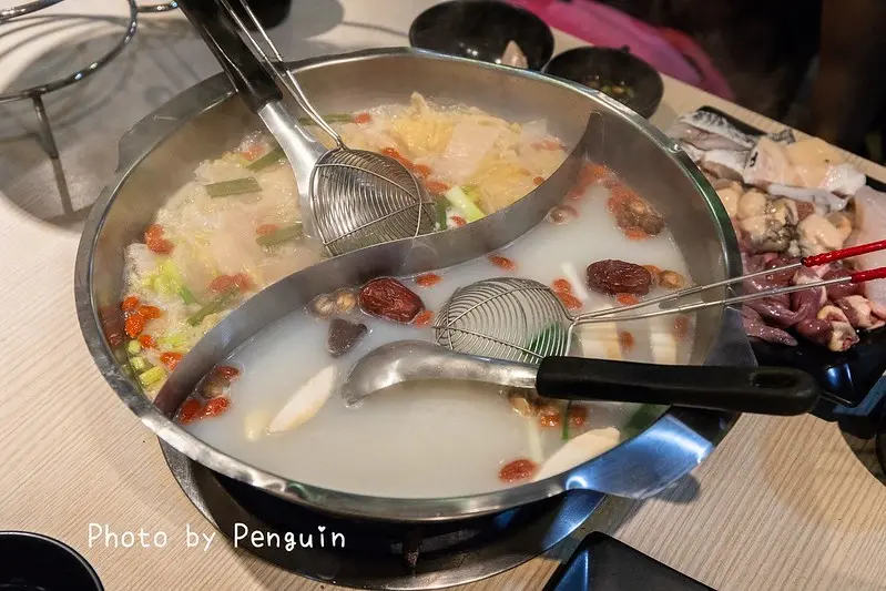 台南．東區．花500不到就能品嘗頂級好料吃到飽的鴛鴦鍋．饗宴麻辣火鍋