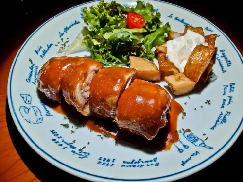 台北 忠孝復興站 菜名超搞笑的 1516 Bistro Essen und Trinken