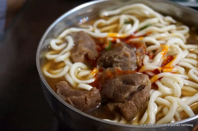 【台北萬華】正杰牛肉麵－各式麵類專賣，老店飄香的好滋味