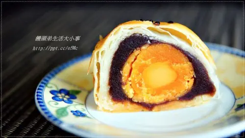 【惡魔拿滋】精緻中秋禮盒，烏豆沙蛋黃酥