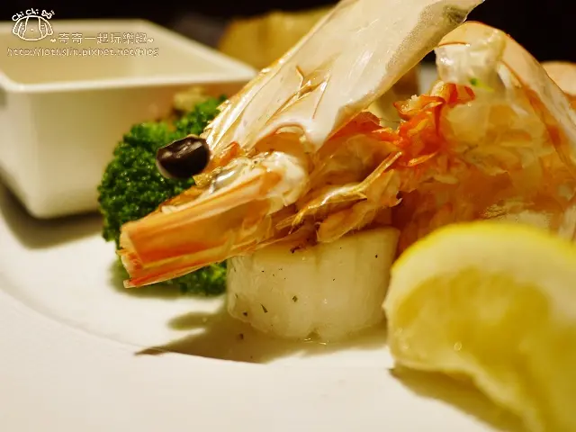 【台南中西區】晶英酒店 ROBIN’s 牛排館鐵板燒 父親節大餐之頂級牛肋眼