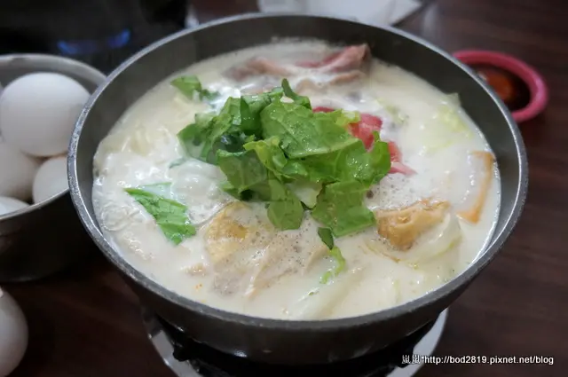 【新北中和】8鍋臭臭鍋(中和店)－平價美味的小火鍋，推薦牛奶鍋！