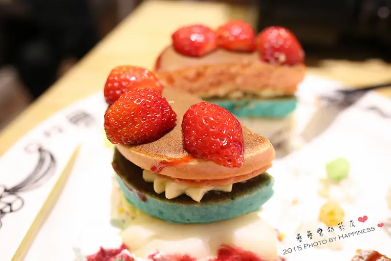 【台北信義_松山文創】疊疊樂松菸店 ♥ 彩虹般的繽紛鬆餅，好吃新奇又好玩，讓我們一起創造獨一無二的疊疊樂吧！♥