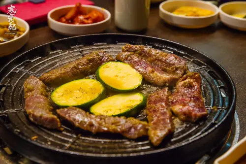 【中肯‧食記】捷運行天宮站‧木銅蔬 韓國野菜烤肉壽司｜超大份量の野菜盤‧韓國烤肉混搭握壽司！