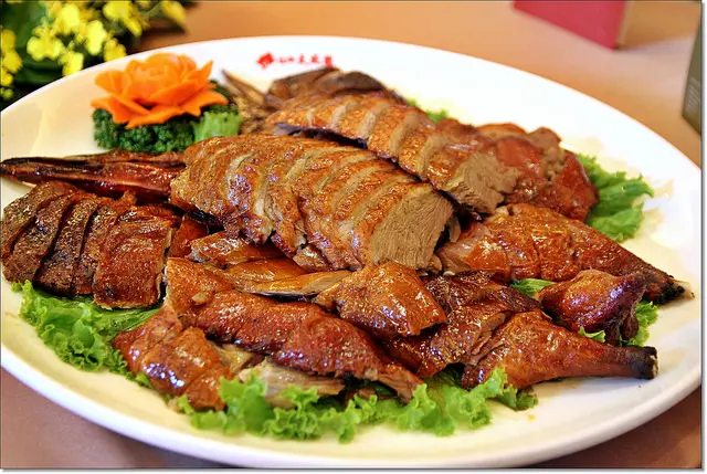 『台北中正區』金黃飽滿、皮脆肉香嫩多汁的-天成飯店燒鵝美食節（2014/3/10~9/30）  