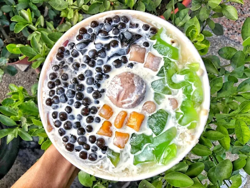 【 台南 ‧ 北區 】大三圓 (長榮總店) 俗嘎大碗的夏季消暑聖品 一碗給了滿滿配料吃的好滿足