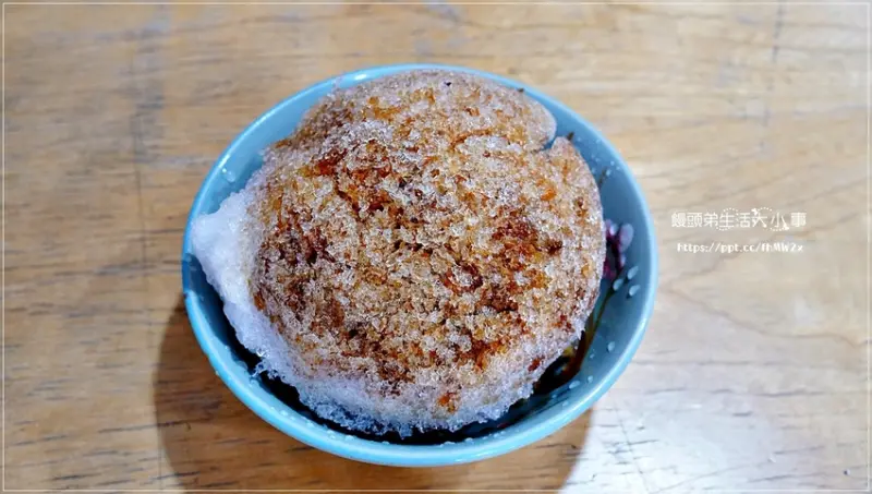 【鶯歌美食】阿嬤ㄟ豆花／鶯歌老街，飄香數十年老店，純天然手工製作的傳統豆花，口感綿密，淡淡的豆香直撲鼻尖，夏天解渴、冬天暖胃