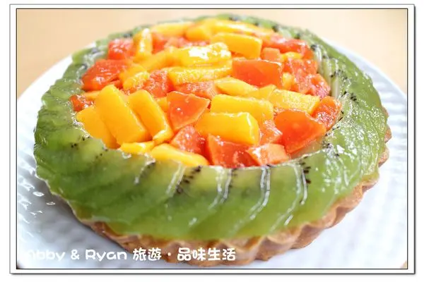 【網路團購美食】中秋節送禮推薦~森之心手工甜品坊．蛋糕用料不手軟　手工餅乾足以媲美喜餅禮盒唷《熱帶水果塔、杏仁瓦片、香草酥餅、鹽之花巧克力酥餅》～邀約試吃