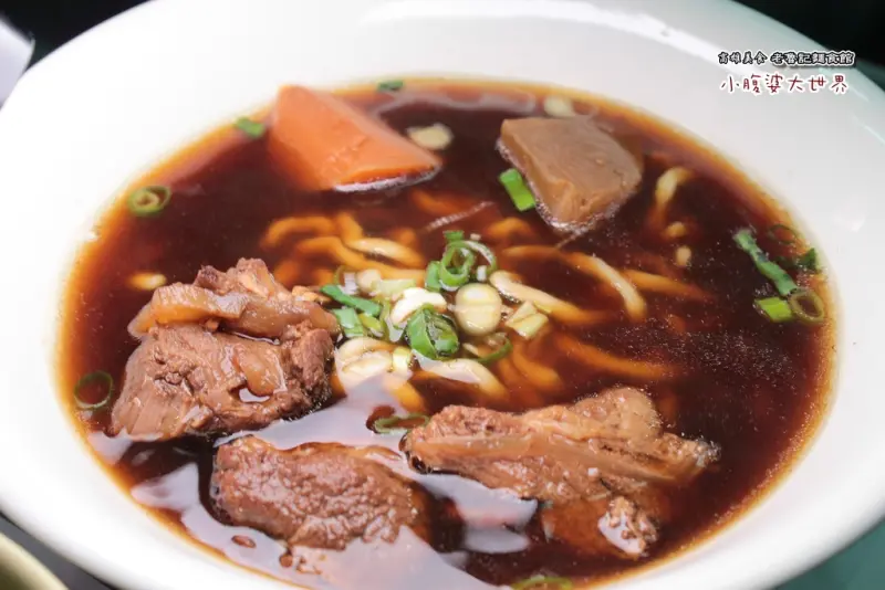 【高雄美食】老魯記(山東)麵食館，傳承老眷村的滋味，苓雅師範大學美食，捷運美食(五塊厝站)