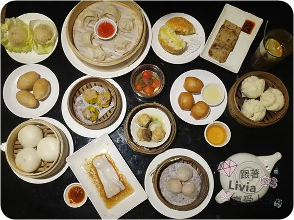 美食。餐廳│ 新竹市東區 新竹火車站 京龍港式點心 平價港式點心 多樣化選擇 口味道地阿！ ❤跟著Livia享受人生❤