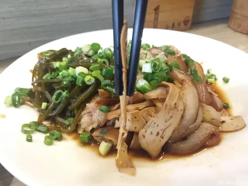 【台南】中西區 ★ 小丰川 - 闆闆快刀手細切滷味，簡直神乎其技阿