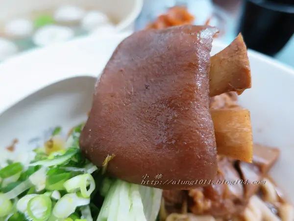 肉Ｑ湯甜       ..老魯記麵食館