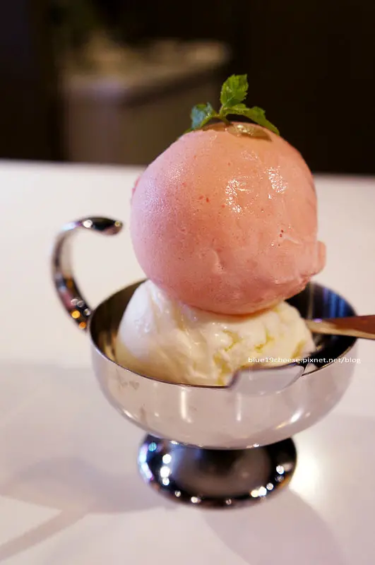 【台中冰品推薦】Im Talato - 台灣在地食材新鮮冰淇淋.義大利製作手法.近期很喜歡的冰淇淋.西瓜和生乳酪口味好好吃喔~