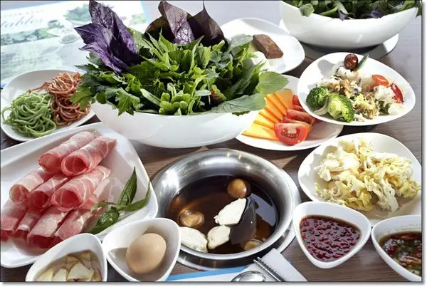 『台南南區』養生藥蔬食鍋半自助吃到飽-府城藝術轉角藥蔬湯本鍋料理