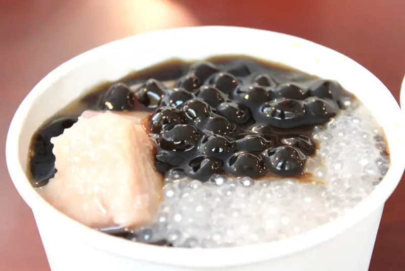 [台南美食] 黑工號嫩仙草。夏日消暑就是要來碗咕溜滑順嫩仙草 // 東區.成大商圈